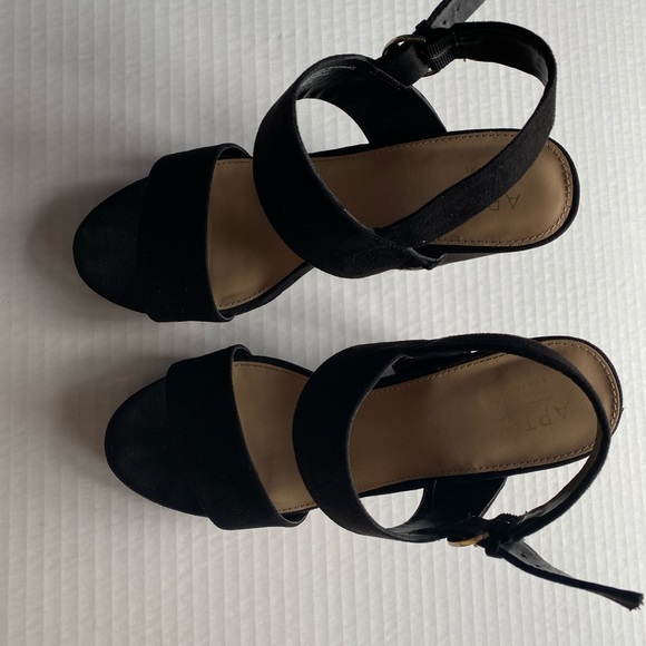 Black Block Heel- worn once - Picture 3 of 4